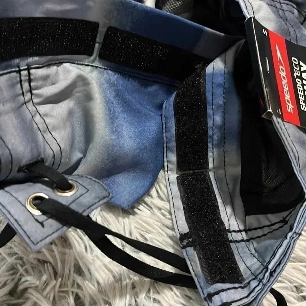 SPEEDO 4 way comfort stretch swim trunks Size Small